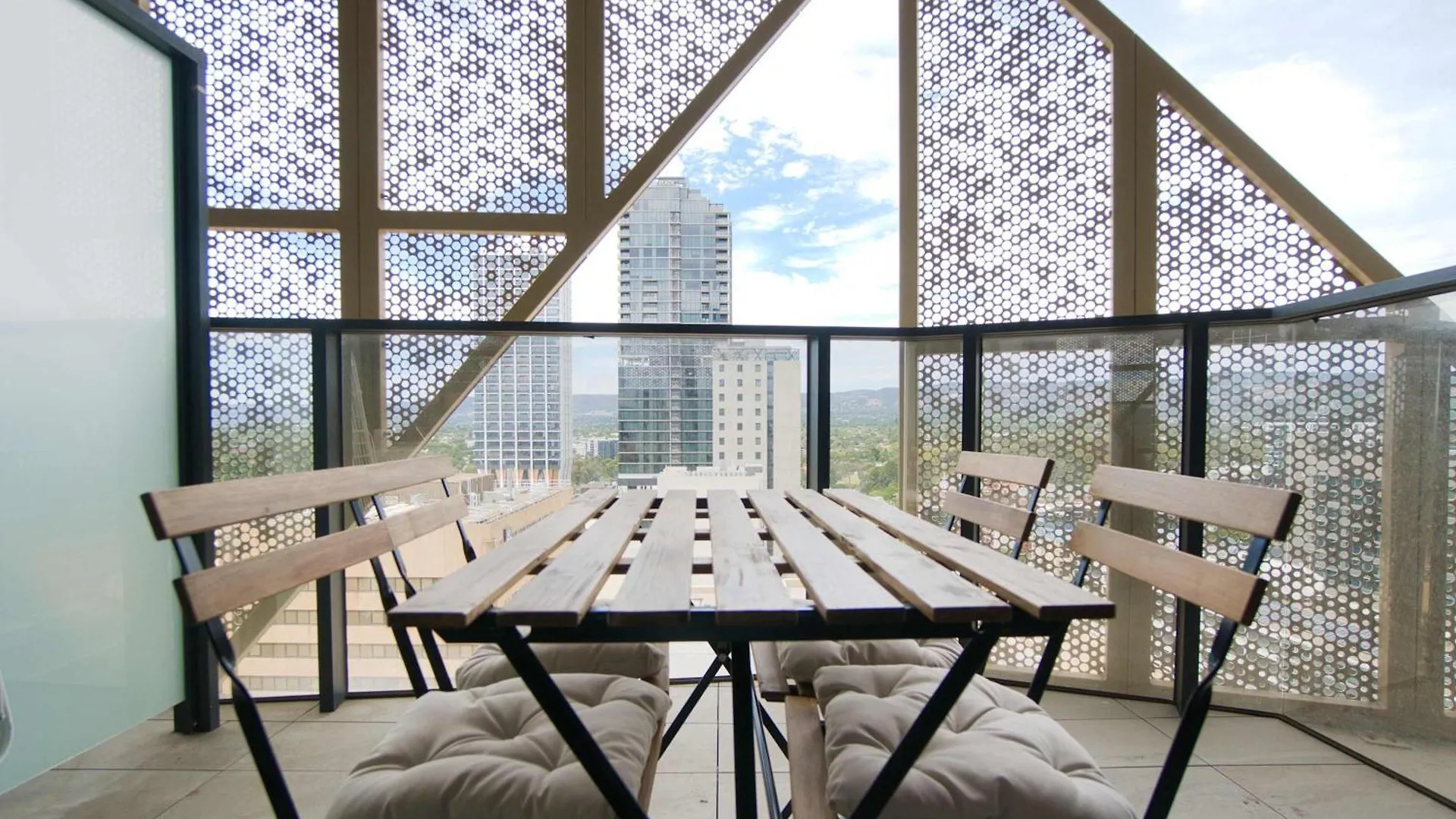 Beautiful & Comfortable 2Br Apartment In Rundle Mall - Adelaide Cbd Australien