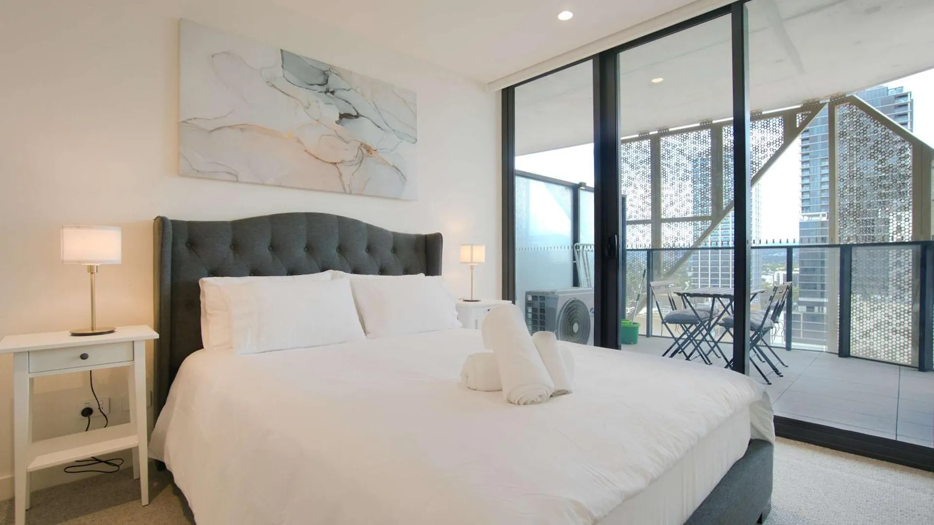 Beautiful & Comfortable 2Br Apartment In Rundle Mall - Adelaide Cbd 0*,  Australien