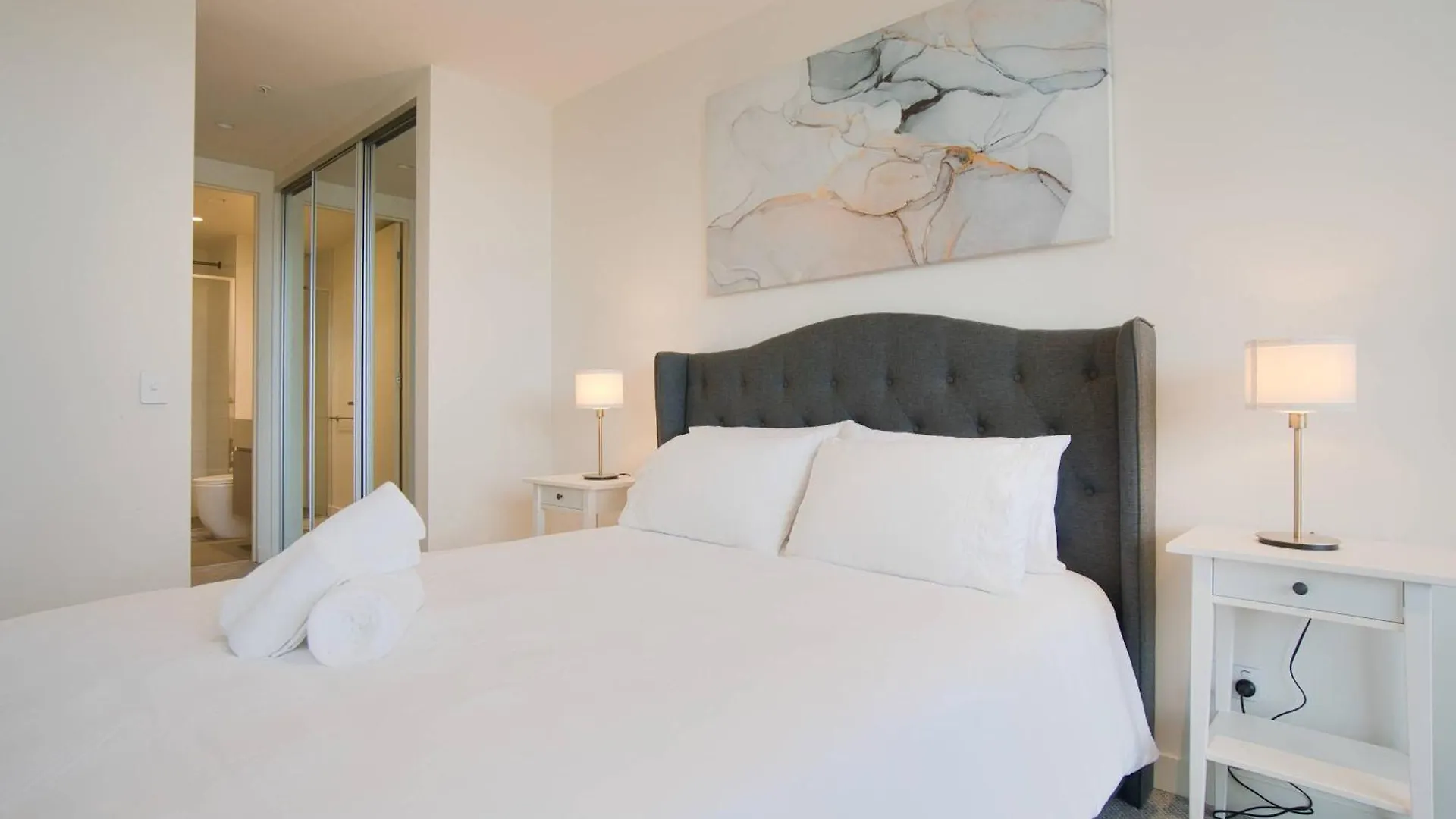 Beautiful & Comfortable 2Br Apartment In Rundle Mall - Adelaide Cbd 0*,