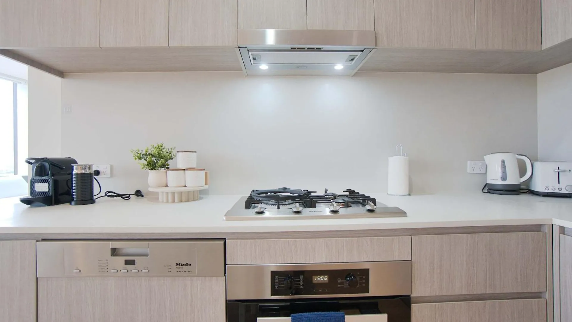 Beautiful & Comfortable 2Br Apartment In Rundle Mall - Adelaide Cbd